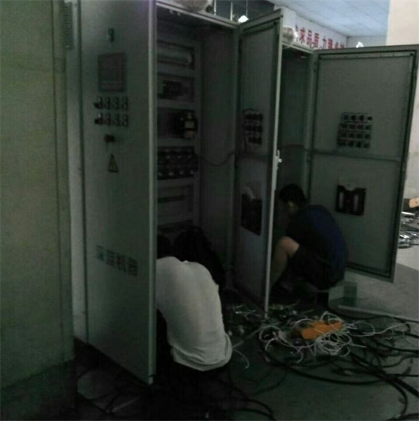 鐵人精神鑄就滿意服務(wù) --致敬深藍機器售后服務(wù)團隊 鐵人精神鑄就滿意服務(wù) --致敬深藍機器售后服務(wù)團隊